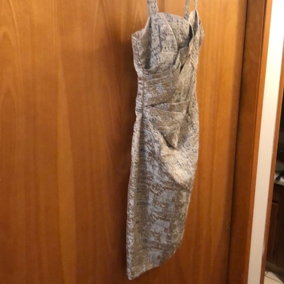 Classic business casual dress. - Picture 2 of 5